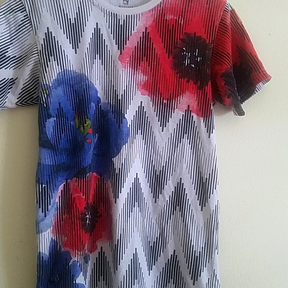Shirt - Picture 2 of 2